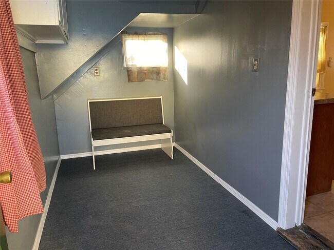Building Photo - 16 N Remsen Ave