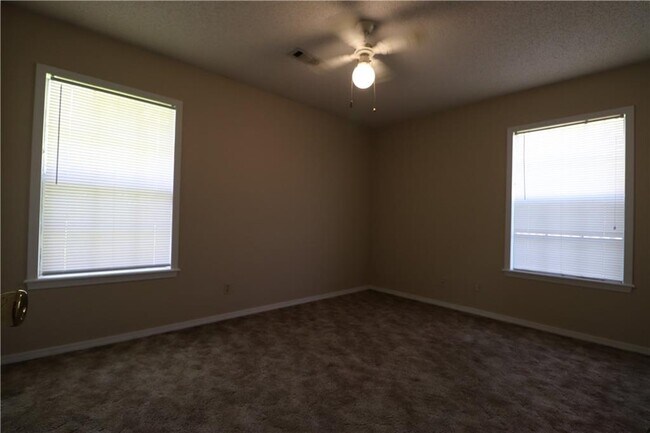 Building Photo - 3675 Mayes Ave