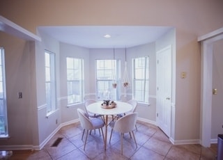 Building Photo - 1104 Crestfield Dr