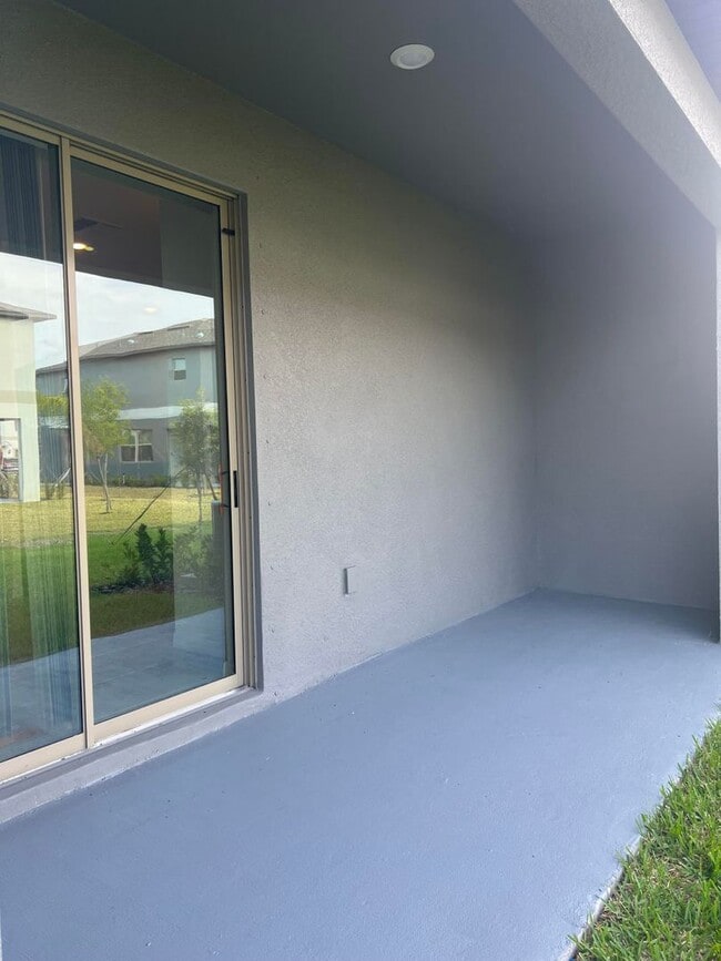 Building Photo - 14442 Editors Note St