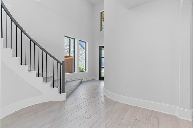 Building Photo - 7019 Winterberry Gln Ln