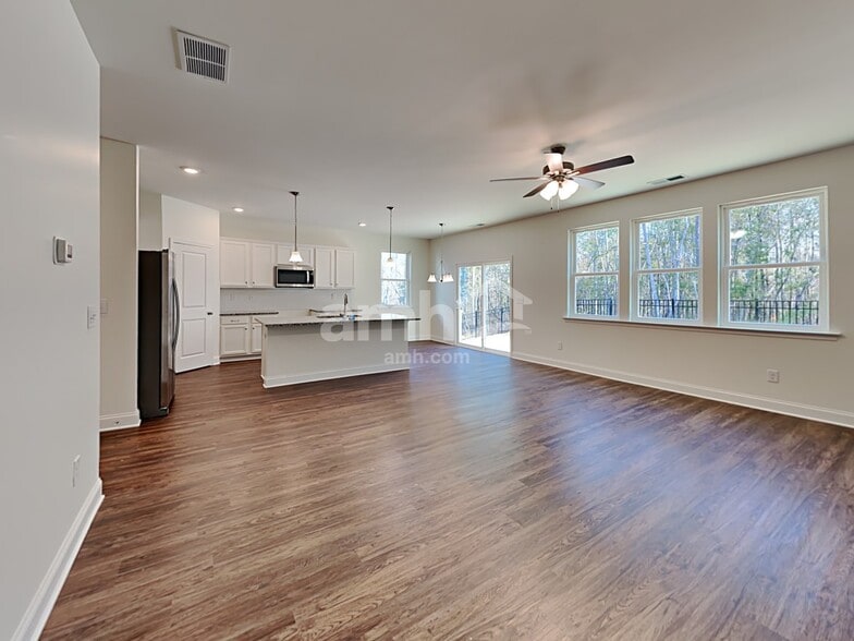 Building Photo - 1330 Ashlyn Ct