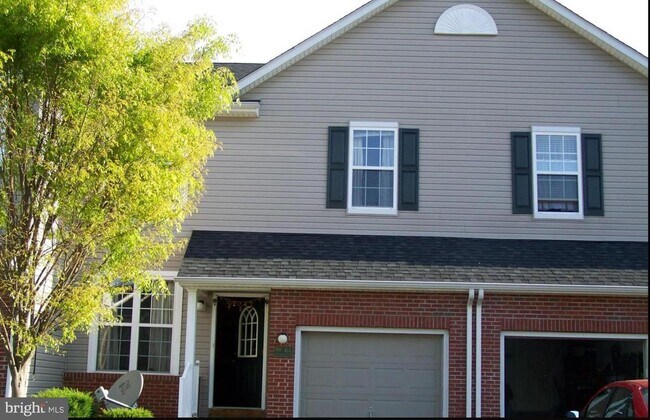 Building Photo - 414 Nottingham Ln