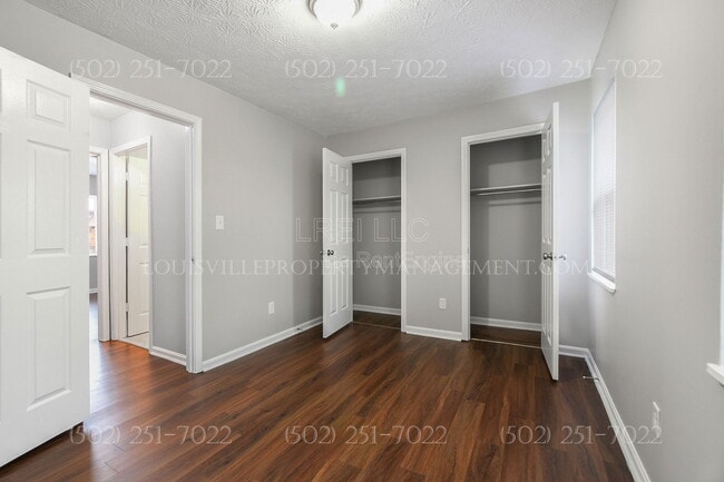 Building Photo - 621 Westport Rd