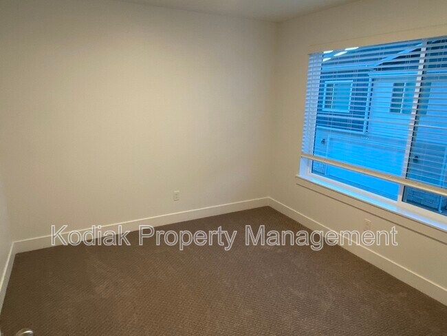 Building Photo - 1130 N 1920 W