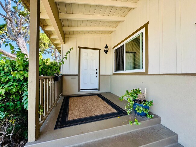 Building Photo - 4 BED / 2 BATH NEAR SDSU w/ LARGE BACKYARD...