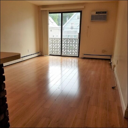 Building Photo - 141 Pierce St