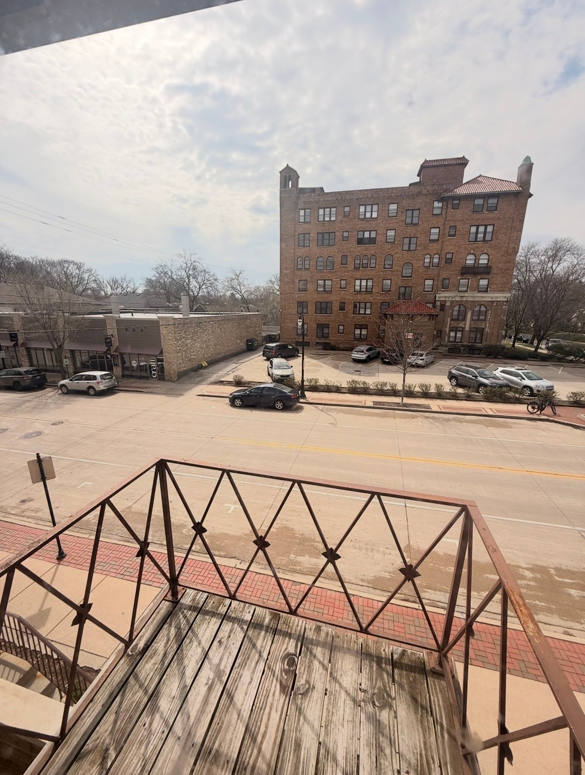 Building Photo - 4002 N Farwell Ave