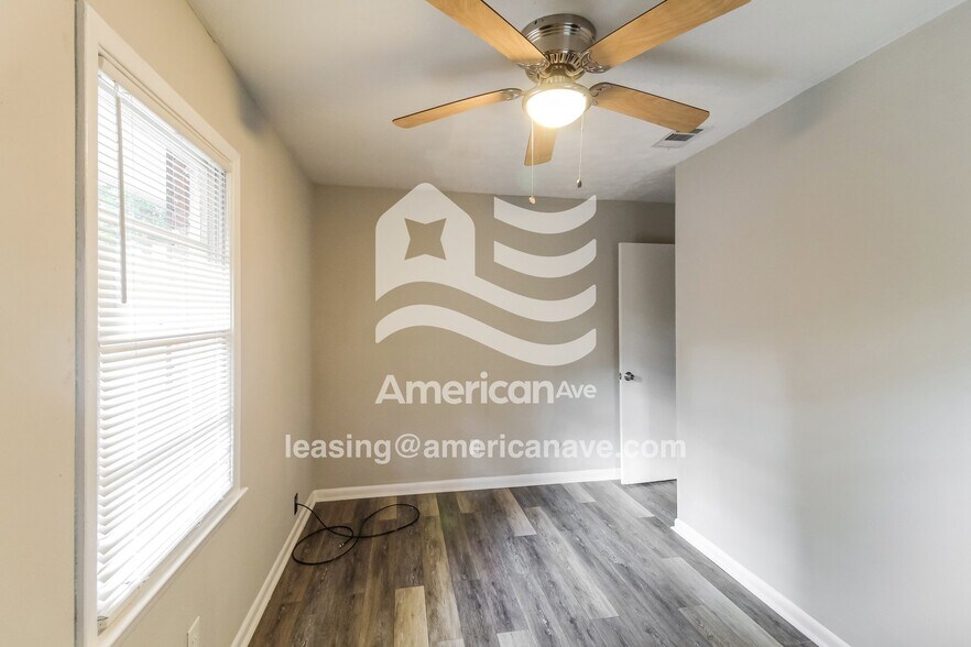 Building Photo - 1629 Emerson Ave