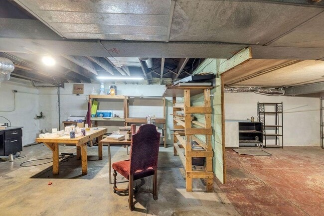 Building Photo - 223 S Edward St