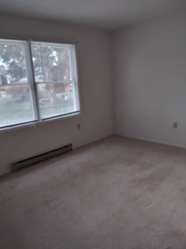 Building Photo - 402 Cornell Ave