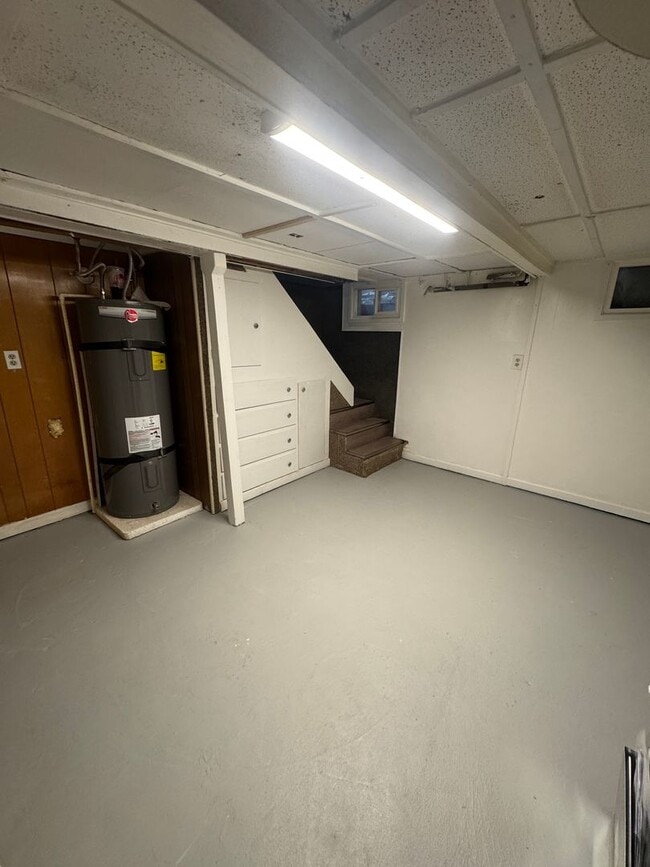 Building Photo - y80215