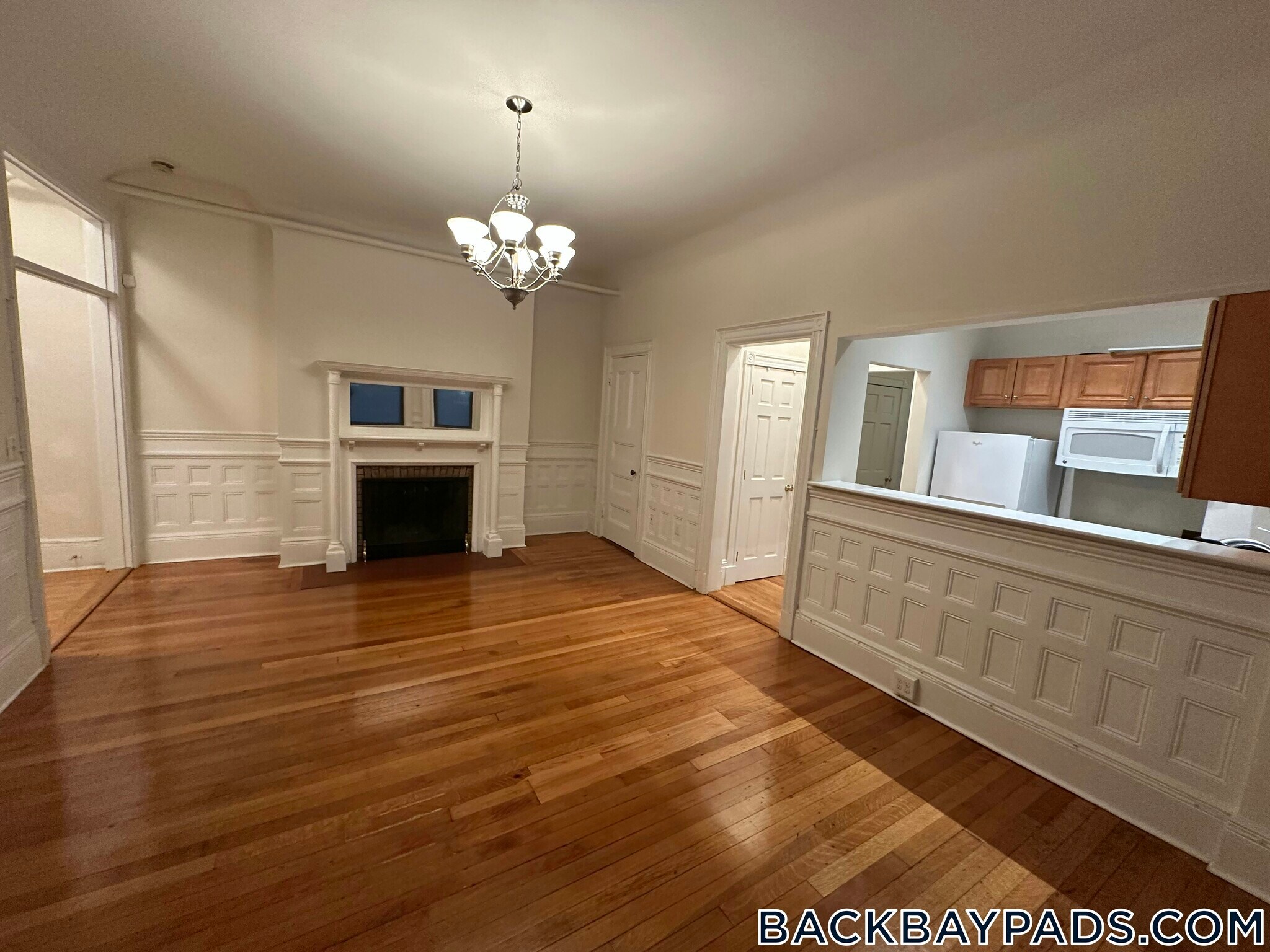 Building Photo - 366 Commonwealth Ave