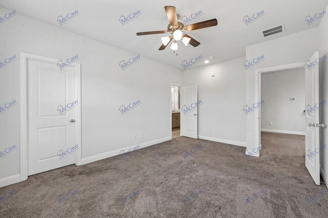 Building Photo - 807 Ponds Edge Ln