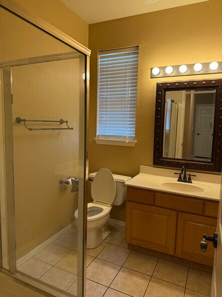 downstairs bathroom - 6301 Puma Pl NE