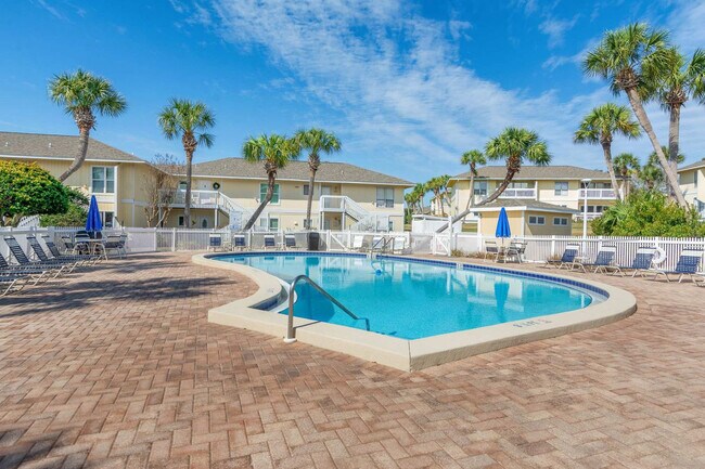 Building Photo - 775 Gulf Shore Dr
