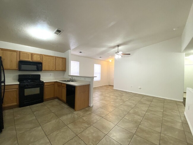 Building Photo - 3BR/2Bath in Rio Rancho