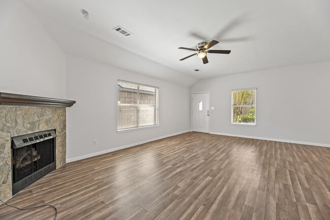 Building Photo - 18210 Beaverdell Dr