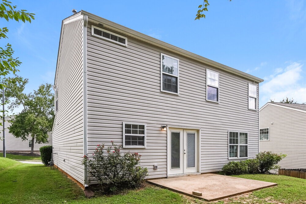 Building Photo - 120 Holly Mill Village Dr