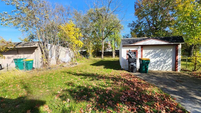 Building Photo - Single family home 3 bedroom