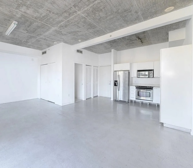 Building Photo - 234 NE 3rd St