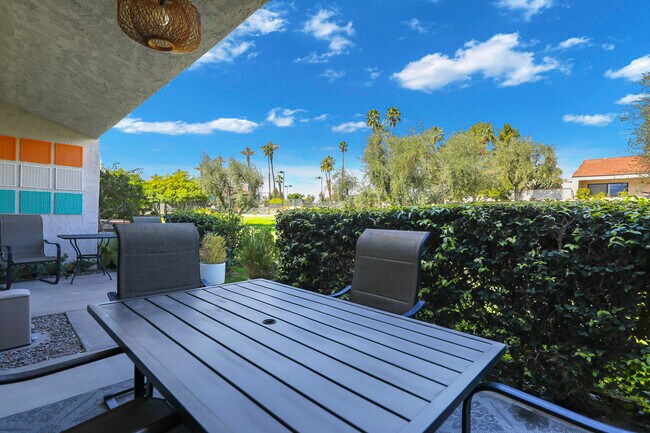 Building Photo - 166 Wimbledon Ct