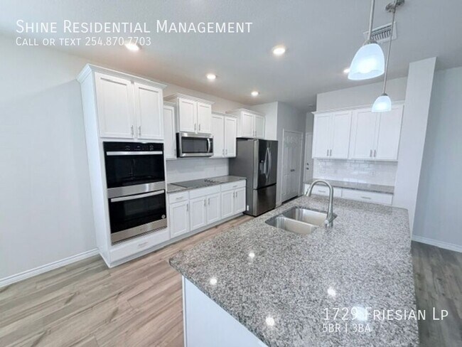 Building Photo - 1729 Friesian Lp