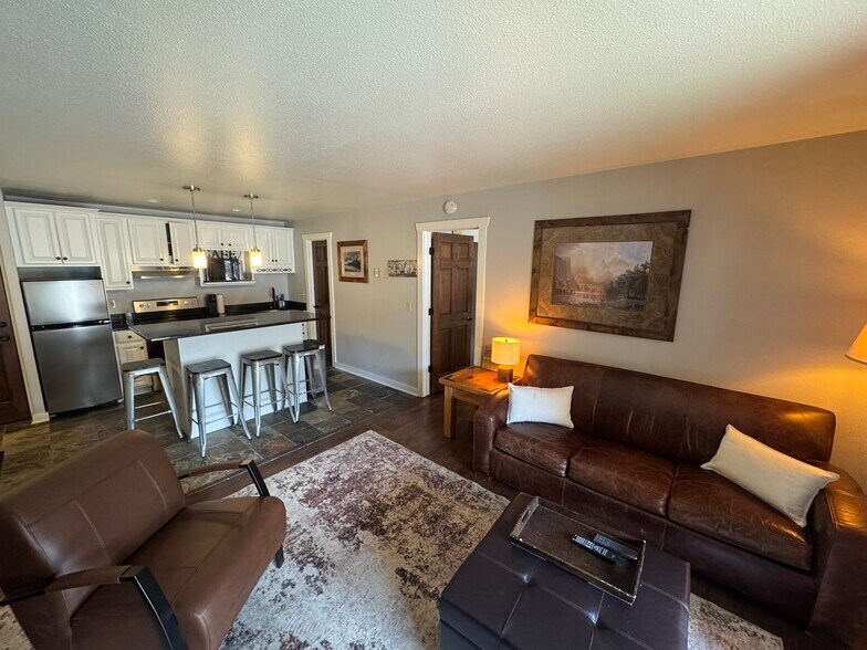 Building Photo - 2025 Canyons Resort Dr