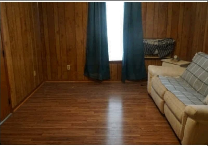 Building Photo - 801 W Oregon Ave