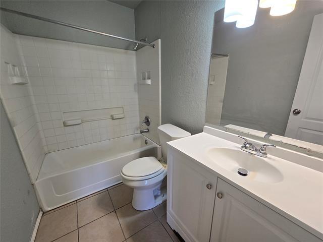 Building Photo - 1439 E Robert St