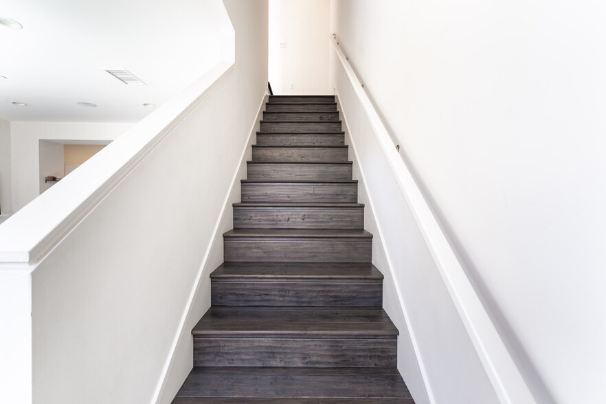 Stairs - 2206 Tom Mix Rd