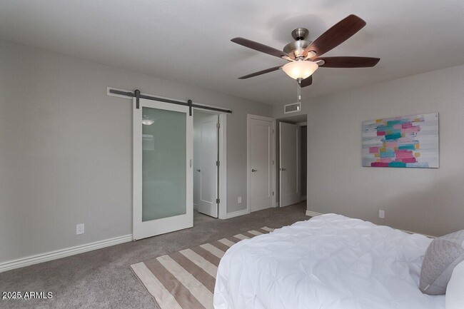 Building Photo - 4614 S Kachina Dr