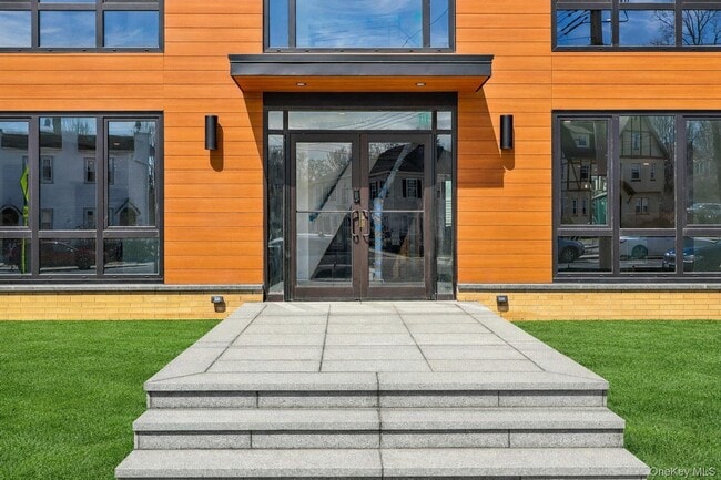 Building Photo - 325 Manville Rd