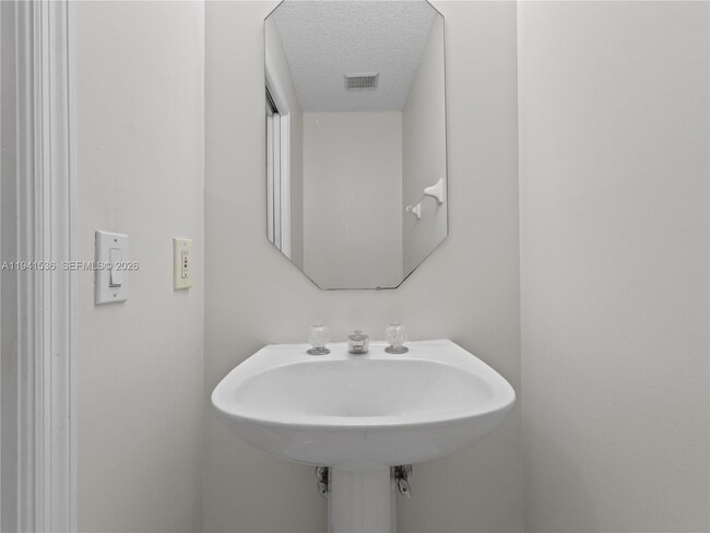 Building Photo - 5153 NW 113th Ave