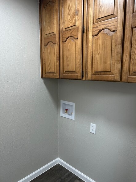 Laundry - 1106 Magnolia St