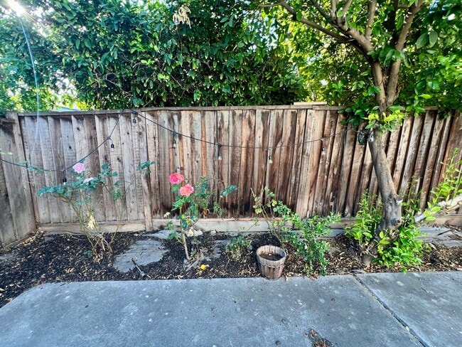 Building Photo - 3-Bedroom San Jose Home for Rent on a Quie...