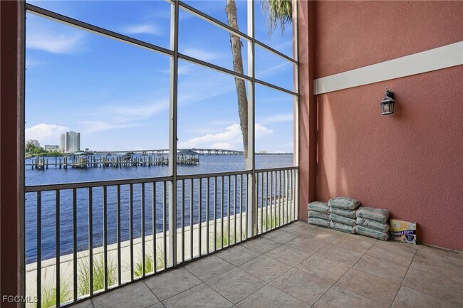 Building Photo - 2743 First St