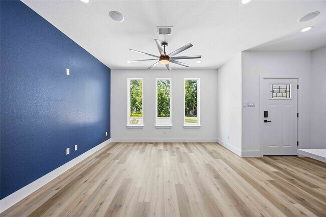 Building Photo - 8531 Rinn St