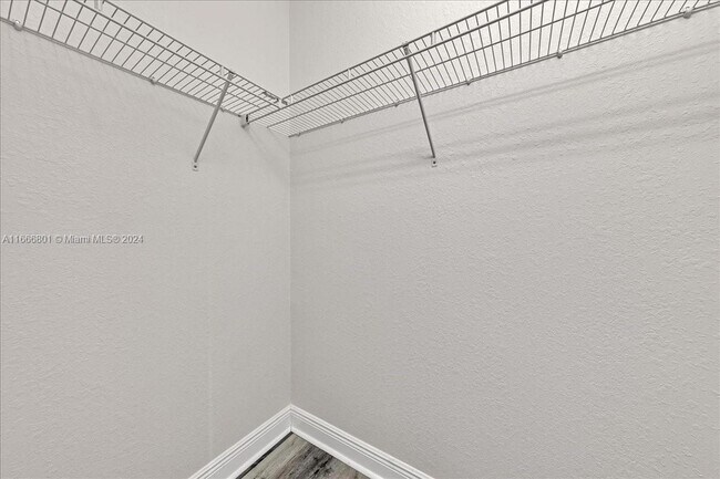 Building Photo - 995 SW 147th Ave