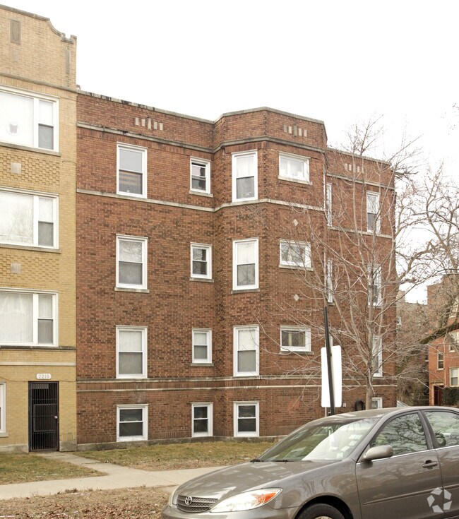 West Ridge 62156225 N Bell Ave Chicago IL 60659 Apartment Finder