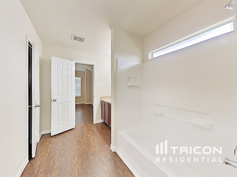 Building Photo - 21434 Palma Grove Way