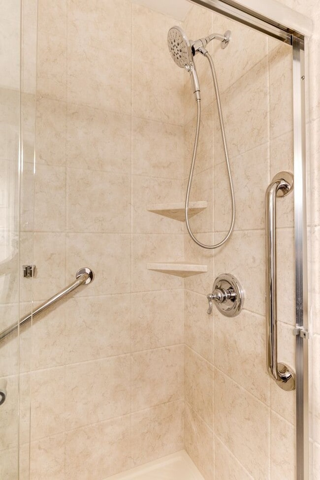 Building Photo - 15909 Dockside Ct