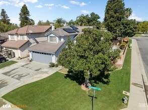 Building Photo - 9302 Southwick Dr