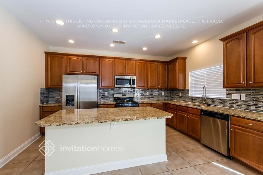 Building Photo - 112 Waterlynn Club Dr