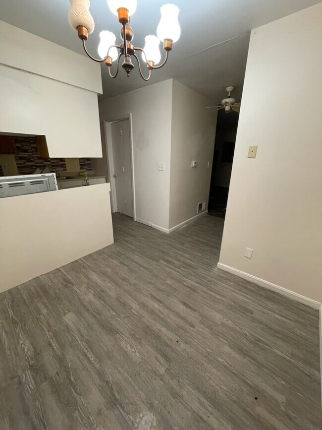 Building Photo - 3532 Dorham Pl