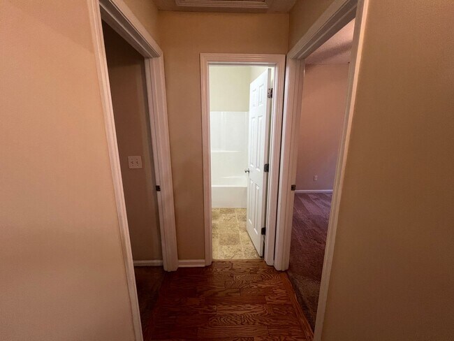 Building Photo - 3 bedroom 2 bathroom duplex in Covington V...