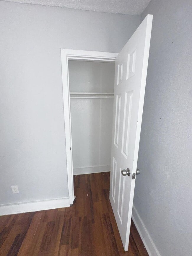 Building Photo - 2711 Avenue K