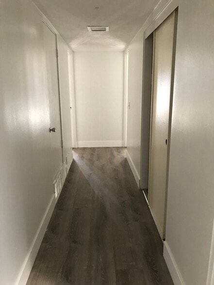 Hallway - 73951 Shadow Mountain Dr