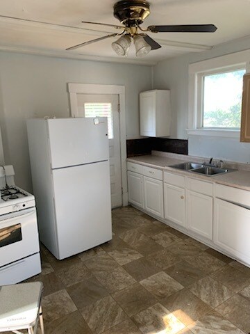 Building Photo - 1119 Albers St SW