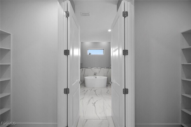 Building Photo - 1201 SW 8th Pl